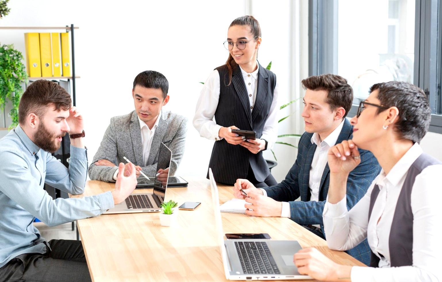 Practical weekly budget system in action